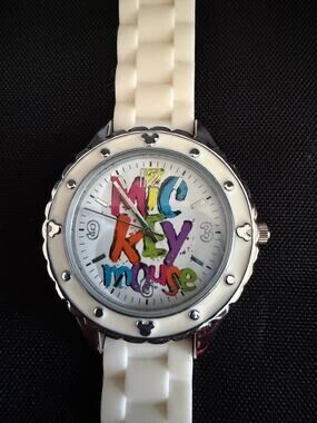 Vintage Authentic Disney Parks Mickey Mouse Letter Art Watch Quartz 9.5" Casual